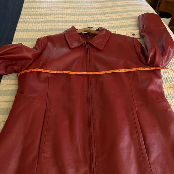 Women Leather Jacket with Removable Lining - Picture 14 of 16